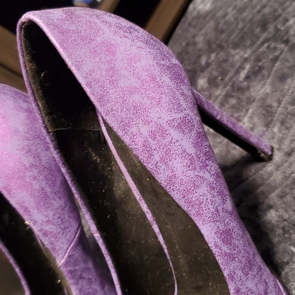 Dressy High Heels - Picture 4 of 4